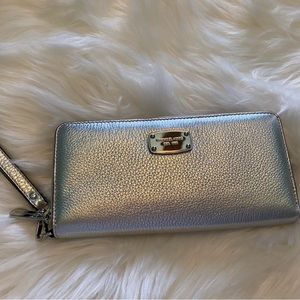Michael Kors Continental Wallet Wristlet